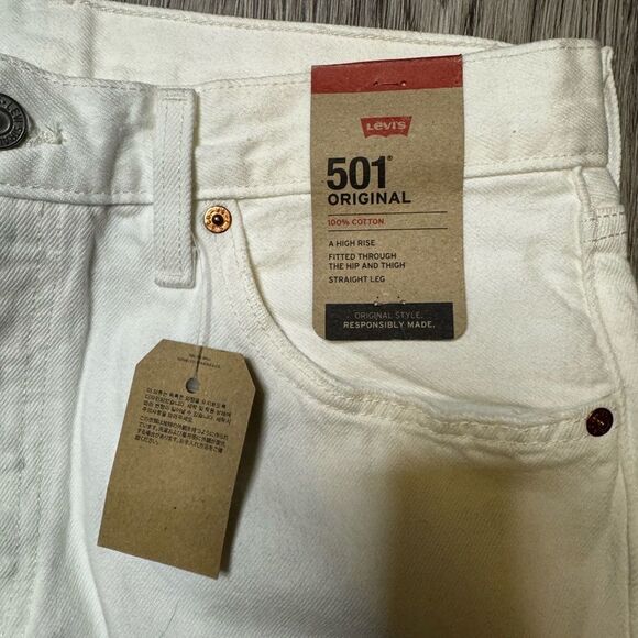 - Levi’s 501 women’s white distressed jeans - NWT - 30x30 - Picture 8 of 8
